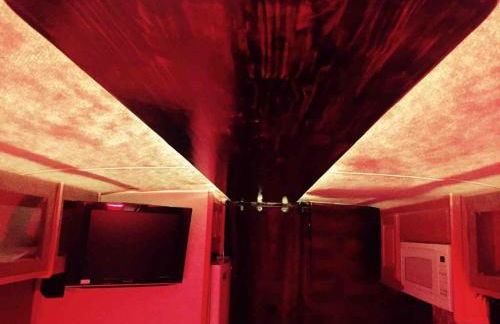 Stay Like a Rock Star Tour Bus in Durham NC - Foto 9