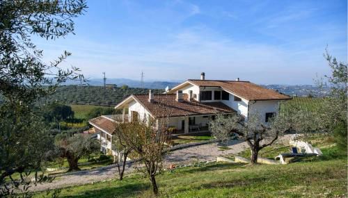 2 Bedroom Cozy Apartment In Moscufo - Foto 1