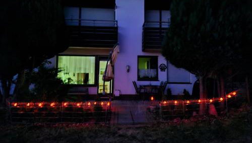 FeWo Harzer Bergwind Sankt Andreasberg, 1 Hund bis 30Kg willkommen, große eingezäunte Terrasse mit Gasgrill - Foto 5, Garden, Garden view