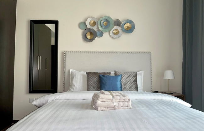 Elite LUX Holiday Homes - Spacious 2BR With Direct Metro Access in Al Furjan Dubai - Photo 6