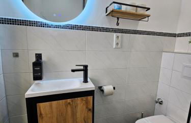 Modern Homes - Voll ausgestatte Wohnung - Balkon - Hotelbetten - 4K TV - WLAN - Foto 63