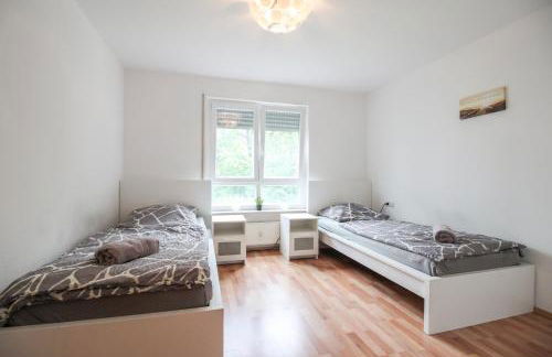 nJoy! Business Apartment Neckarsulm - nähe Audi & Balkon - Photo 1