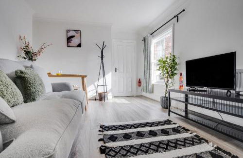 Central L1 Stay, Close to all Attractions, Parking Nearby - Foto 8