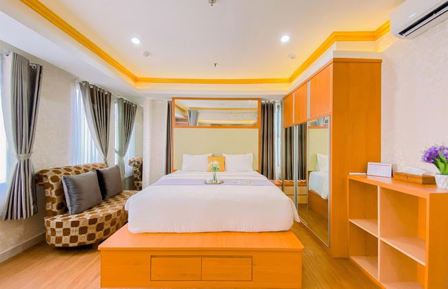 Good Place And Spacious Studio Transpark Cibubur Apartment - Foto 1