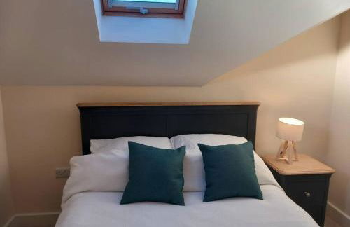 Roomy Penthouse 2 double bed apartment - Spacious - Central Beeston - Free secure parking - - Foto 5
