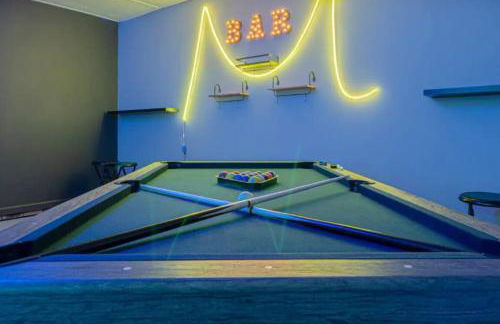 Ultimate Getaway with Pool and Games - Foto 33