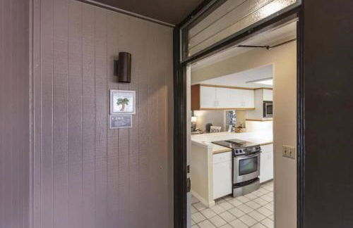 Maui Bliss: 1BR Corner Haven, Ocean & Golf Views - Photo 12