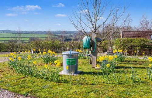 Willow Stylish pod with peaceful rural views - Photo 30