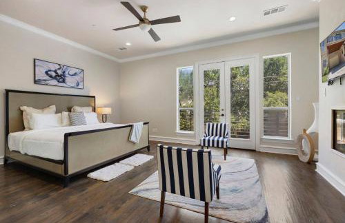 Luxury Oak Lawn Home | Game Room, Parking, Balcony - Foto 14