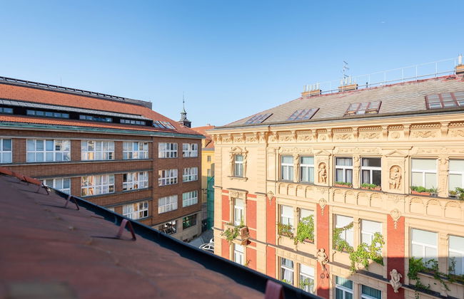 Spacious 2-level apart National Theatre - Foto 19