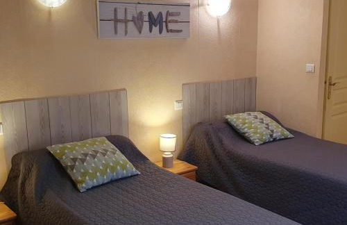 Charmante Maison avec Cheminée et Jardin, Animaux Acceptés - FR-1-496-87 - Foto 14