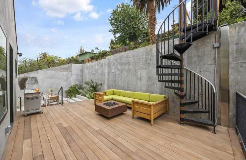 New Listing Hillside Villa by Colby & Conrad - Foto 33