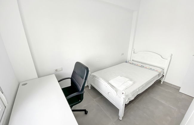 Elegant 4 beds train station upto 6 Pax - Foto 4