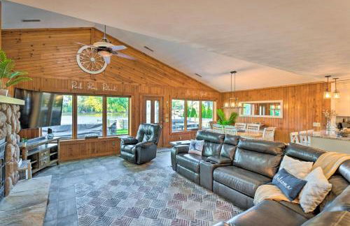 Boat Dock and Backyard Rock River Retreat - Foto 4