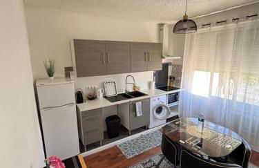 UNIQUE Appartement Zen et Détente DANS villa avec piscine TRÈS BIEN PLACÉ - Photo 4