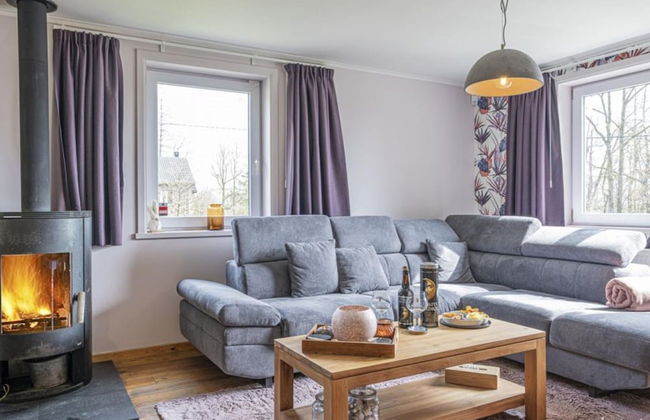 Quiet Villa with Hot Tub & Sauna - Foto 14