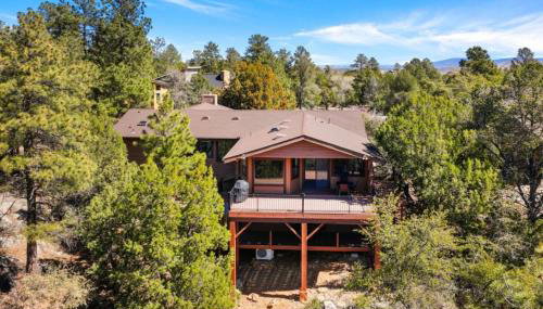 Summit Lodge- Sleeps 10, 4 Full Bath, Pet Friendly - Foto 1