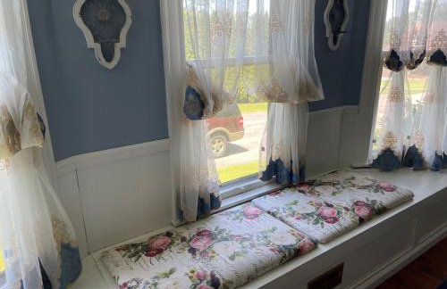 It's A Wonderful Life - Main St Penn Yan - Walk to Shops & Dining - Hot Tub - Pets OK - Seneca & Keuka Lake - Foto 43