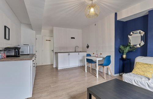 Château Saphir T2 hypercentre historique au pied du château - Foto 4