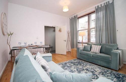 Coastal penarth dream! Close to Cardiff superb location near bars and restaurants! Dog friendly and welcome breakfast pack! - Foto 29