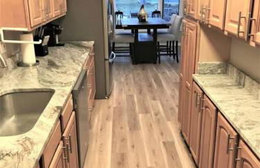 2BR Lake House 40ft Dock Access - Foto 13