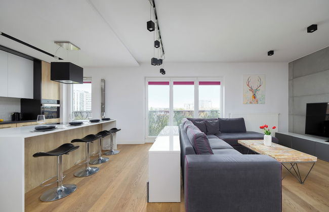 Apartment With Terrace by Renters - Photo 7