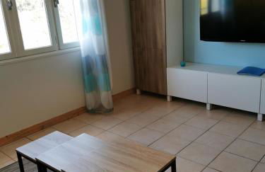 STUDIO 2 étoiles Rénové Proche des THERMES - Foto 3