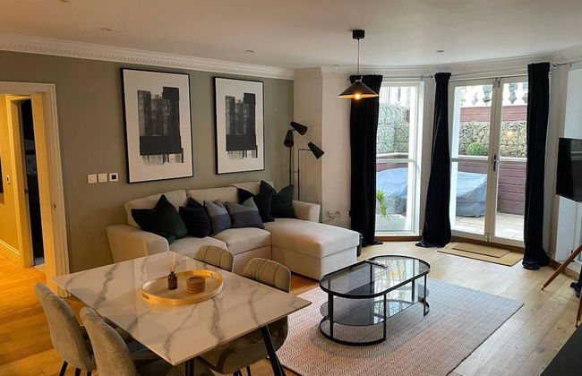 Stunning Apartment by The Leas, West End - Foto 1