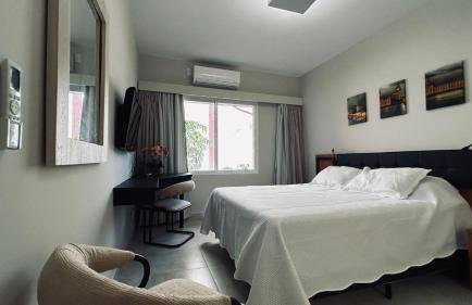 Flat em Hotel com piscina, garagem, Wi-fi e Limpeza diária - Foto 5