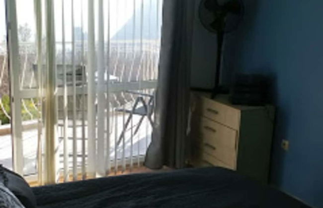 Stunning Beach Apart-sleeps 5! Pool & Sea Views! - Foto 5