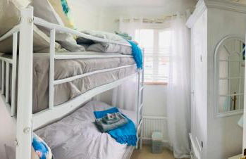 Stunning Seafront House with garden and private parking - Foto 28