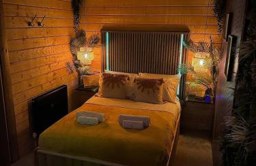 Woodland Escapes Glamping - Utopia - Foto 8