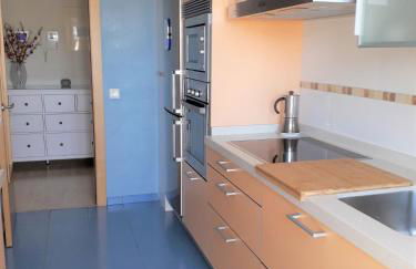 Atico Mirador Paseo Antonio Banderas primera linea de playa y piscina - Photo 22