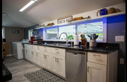 Family Home with Private Pool Yard Only 24 Mi to Disney - Foto 11