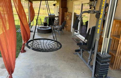 Peaceful & Cozy 3 bedroom Ranch-Home w/Fireplace - Foto 23