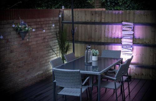 Modern, comfy Town centre gem, near beach, parking - Foto 12