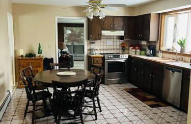 Family-Friendly Home CLOSE to SYR Univ DWNTWN & THE DOME! Location Location Location - Foto 28