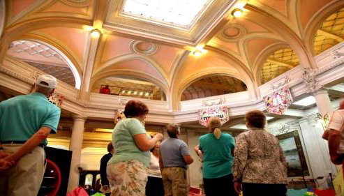 Comfortable Gonzaga Apartament - Em 1 minuto a pé tá na PRAIA Gonzaga em Santos e no Shopping Balneário, 2 ar-condicionados, portaria 24 horas, elevador, 1 vaga carro Gratís, wi-fi Grátis, enxoval Gratuito, PRAIA Santos Gonzaga, Bicicleta disponí - Foto 3