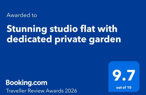 Stunning studio flat with dedicated private garden - Photo 2