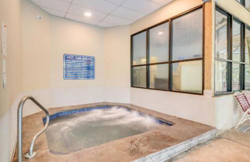 Community Indoor Pool Tannersville Townhome - Foto 35
