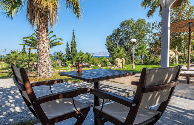 The Small Village - Foto 14