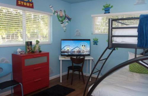 MagicwayVillas Paradise Pier Home - Across Disney - Foto 11