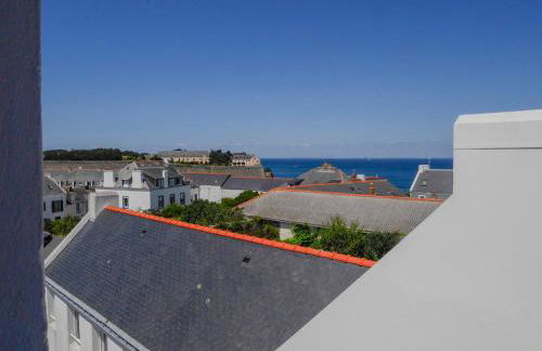 Appartement rénové au Palais, proche commerces et plage - FR-1-418-175 - Photo 8