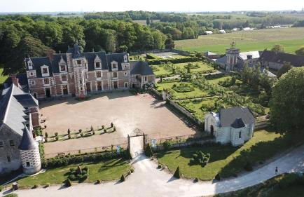 GITE LOFT DE 15 PERSONNES AU CHATEAU DE JALLANGES VOUVRAY - Foto 17