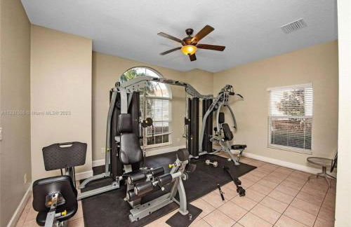 Luxurious Farm Style House - Foto 35