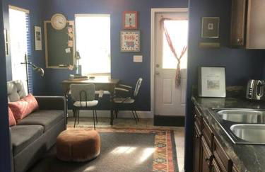 Cozy and Peaceful Tiny House on a 100-acre Farm - Foto 8