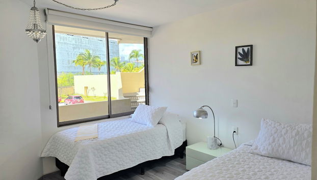 Oceanfront Condo at Unique Location - Foto 5, Habitación