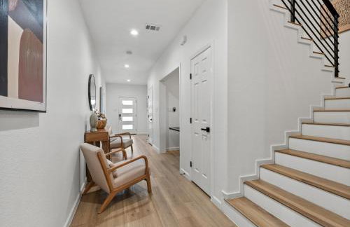 Modern Gem Near Downtown! - Foto 10