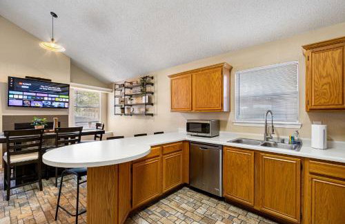 Peaceful West: 4BR Dusk Haven - Foto 14