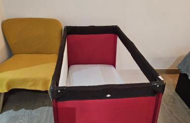 La Dame - Parking Privé GRATUIT Proche GE Alstom & Centre-Ville - Foto 12